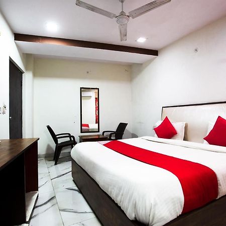 Oyo 44174 Hotel Mid Town Prime Harthala Ngoại thất bức ảnh