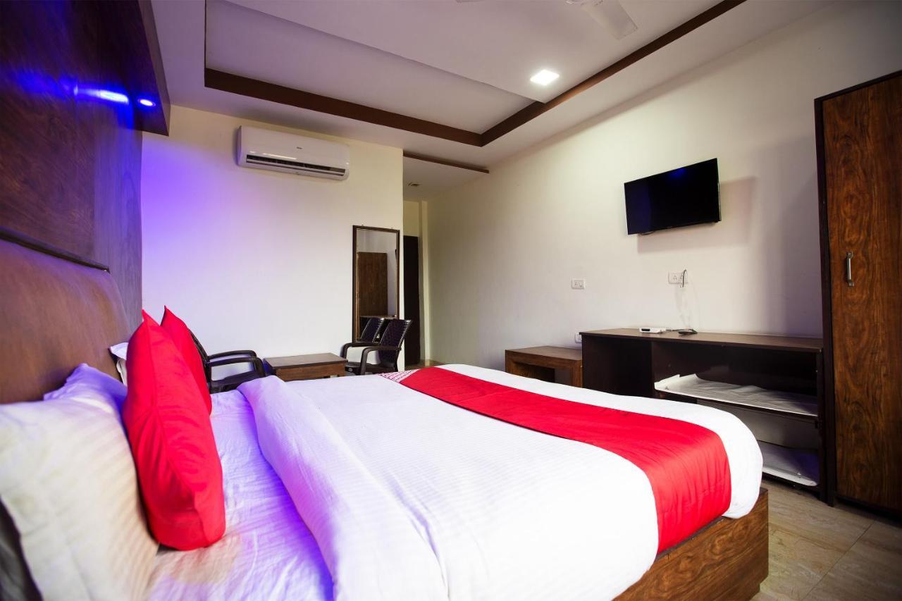 Oyo 44174 Hotel Mid Town Prime Harthala Ngoại thất bức ảnh