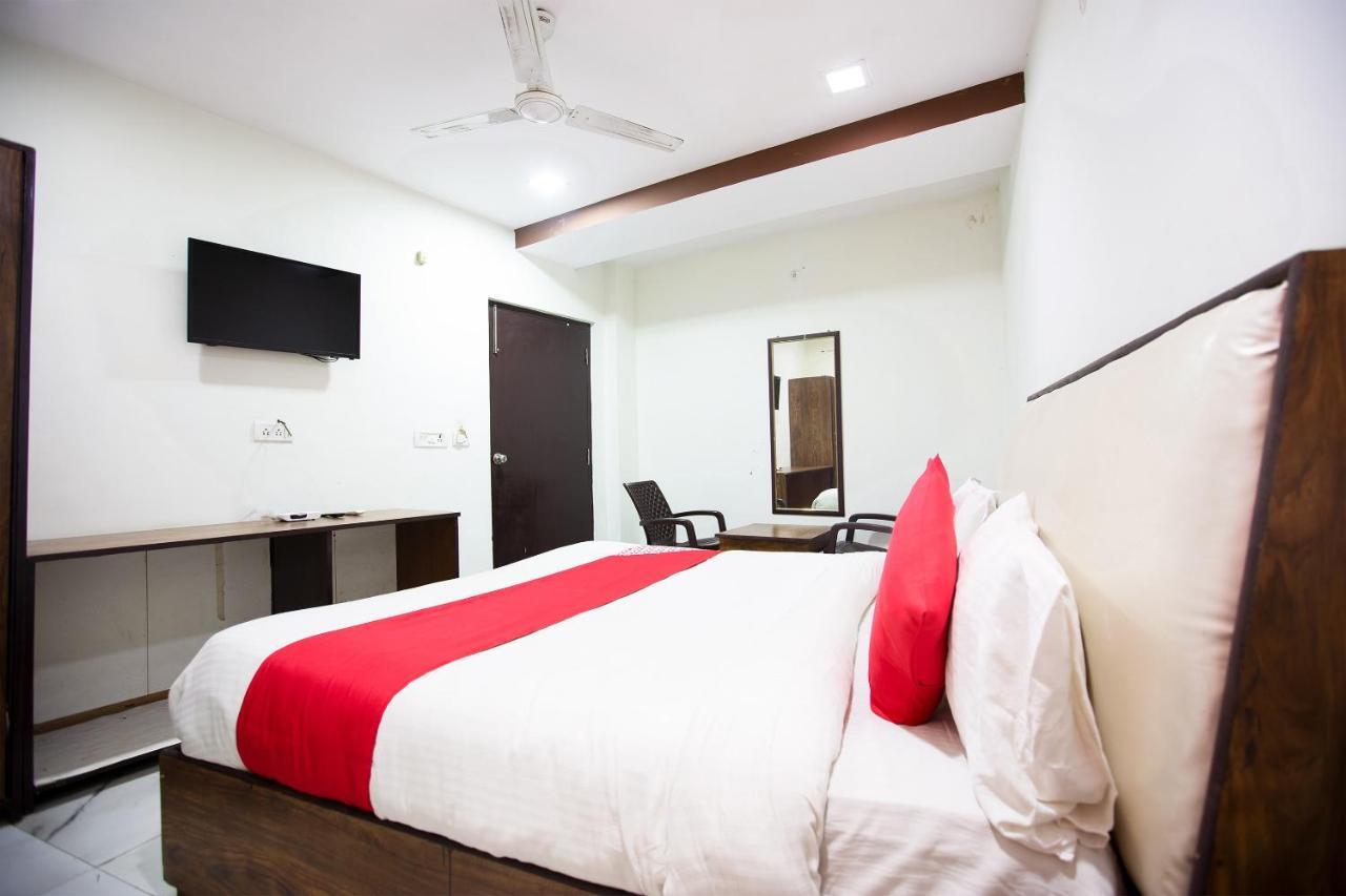 Oyo 44174 Hotel Mid Town Prime Harthala Ngoại thất bức ảnh