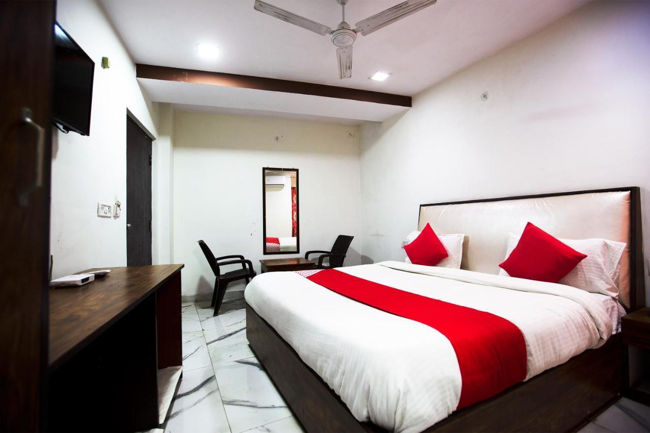 Oyo 44174 Hotel Mid Town Prime Harthala Ngoại thất bức ảnh